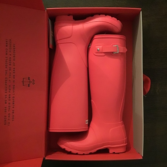 Hunter Shoes - New HUNTER Classic Tall Rain Boot - Hyper Pink